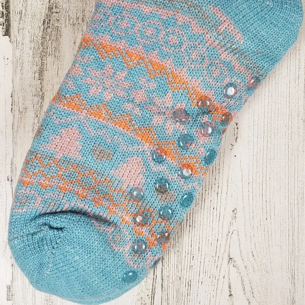NWT Mari Clare Sherpa Lined Knit Winter Holiday Design No-Slip Slipper Socks